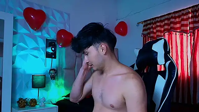 santyago taylor online show from February 2025 07:41:02 PM