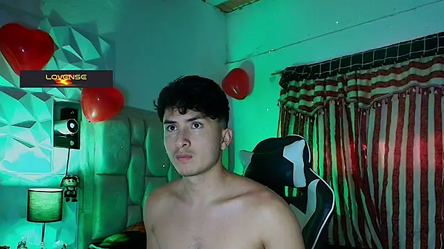 santyago taylor online show from February 2025 07:05:02 PM