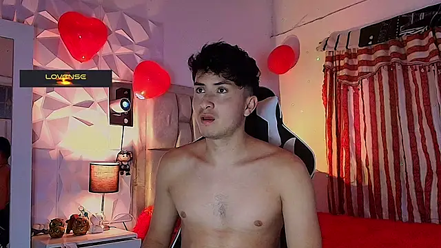 santyago taylor online show from March 2025 06:50:01 PM