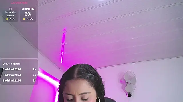 Snapshot of cristal_horny19 chatting on November 2025 08:43:02 PM cristal horny19 online show from November 2025 08:43:02 PM