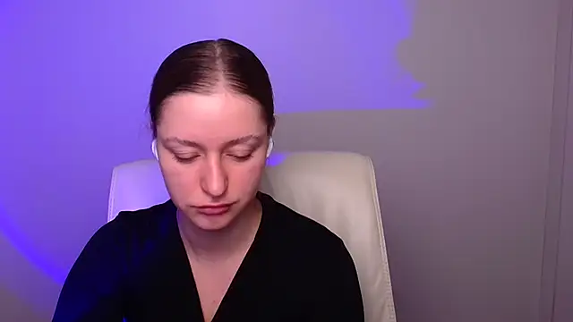 Snapshot of Fantasy_July chatting on December 2024 09:35:01 AM Fantasy July online show from December 2024 09:35:01 AM