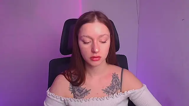 Snapshot of Fantasy_July chatting on December 2024 12:27:02 PM Fantasy July online show from December 2024 12:27:02 PM