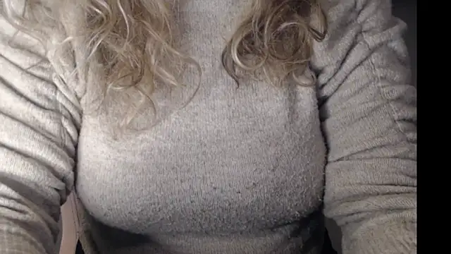 JenniLowen online show from January 2025 01:13:01 PM