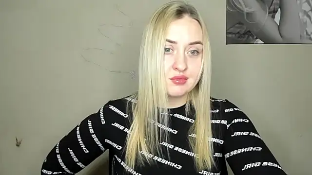 Snapshot of KennaJamess8 chatting on December 2024 07:11:02 PM KennaJamess8 online show from December 2024 07:11:02 PM