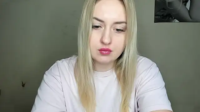 Snapshot of KennaJamess8 chatting on December 2024 12:34:02 PM KennaJamess8 online show from December 2024 12:34:02 PM