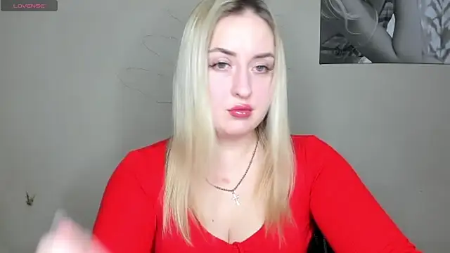 Snapshot of KennaJamess8 chatting on December 2024 07:01:01 PM KennaJamess8 online show from December 2024 07:01:01 PM