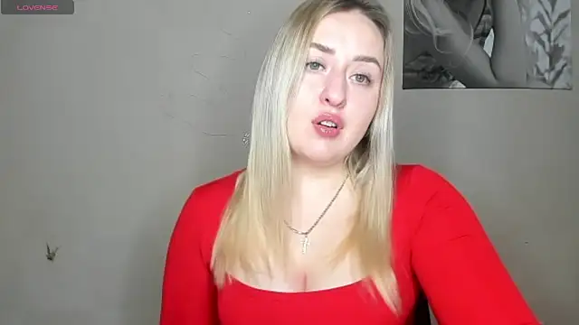 Snapshot of KennaJamess8 chatting on January 2025 04:15:01 PM KennaJamess8 online show from January 2025 04:15:01 PM