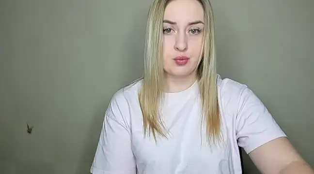 Snapshot of KennaJamess8 chatting on March 2025 05:18:02 PM KennaJamess8 online show from March 2025 05:18:02 PM