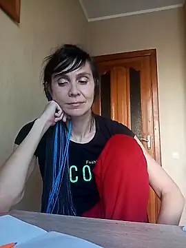 Francenia lolis online show from September 2025 07:01:01 AM