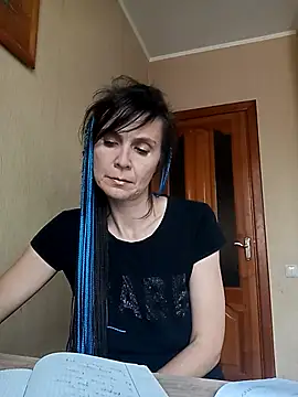 Francenia lolis online show from October 2025 09:17:01 AM