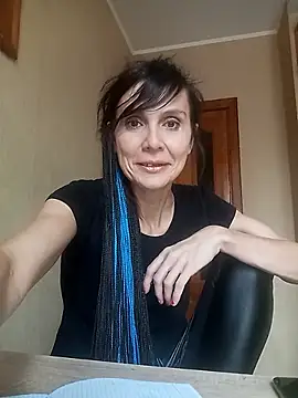 Francenia lolis online show from October 2025 11:33:02 AM