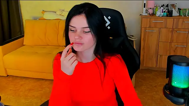 Lora Cain online show from March 2025 12:34:01 PM