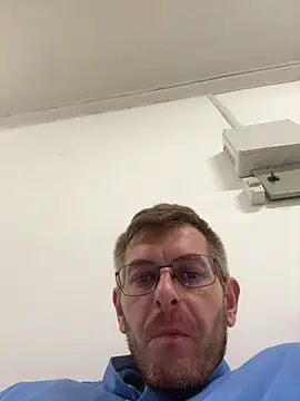 Snapshot of adrian90bi11 chatting on April 2026 05:11:01 PM adrian90bi11 online show from April 2026 05:11:01 PM