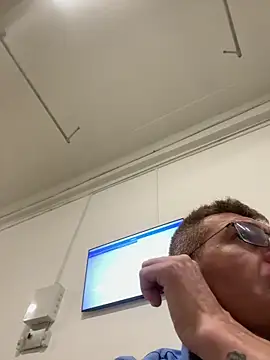 Snapshot of adrian90bi11 chatting on April 2026 04:35:01 AM adrian90bi11 online show from April 2026 04:35:01 AM