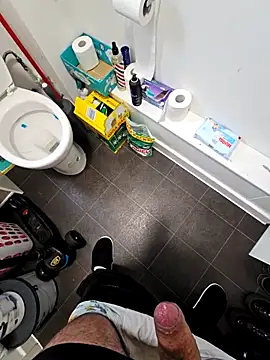 Snapshot of eric69_69 chatting on October 2025 02:58:02 PM eric69 69 online show from October 2025 02:58:02 PM