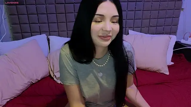 clementinena online show from December 2024 03:50:02 AM