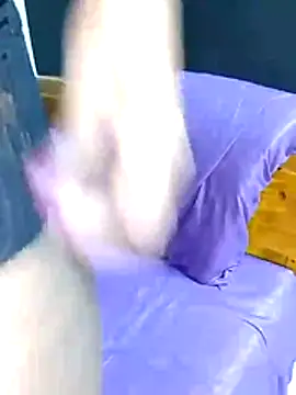 juliya Les online show from November 2025 03:01:02 PM