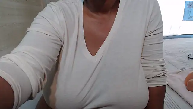 Snapshot of FlavoredNia chatting on March 2025 08:13:02 AM FlavoredNia online show from March 2025 08:13:02 AM