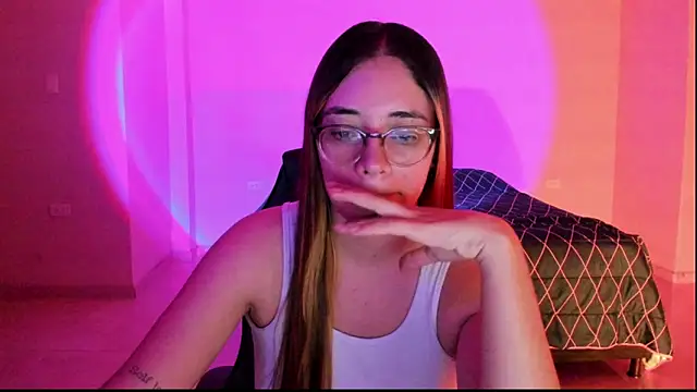 atenas 05  online show from September 2025 09:33:02 AM