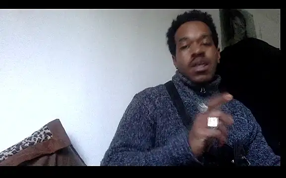 Snapshot of POPAYE972 chatting on March 2026 06:27:02 AM POPAYE972 online show from March 2026 06:27:02 AM