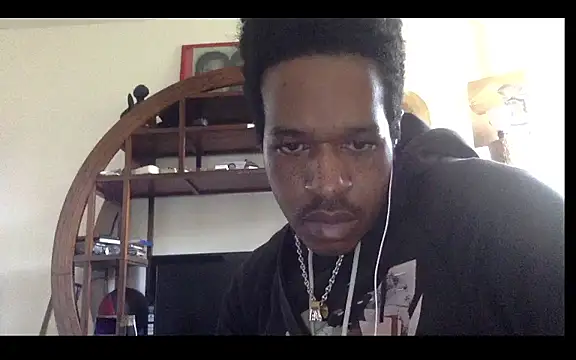 Snapshot of POPAYE972 chatting on April 2026 04:37:02 PM POPAYE972 online show from April 2026 04:37:02 PM