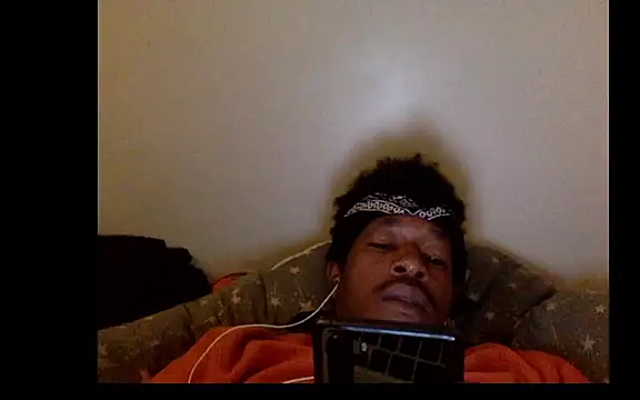 Snapshot of POPAYE972 chatting on April 2026 09:05:02 PM POPAYE972 online show from April 2026 09:05:02 PM