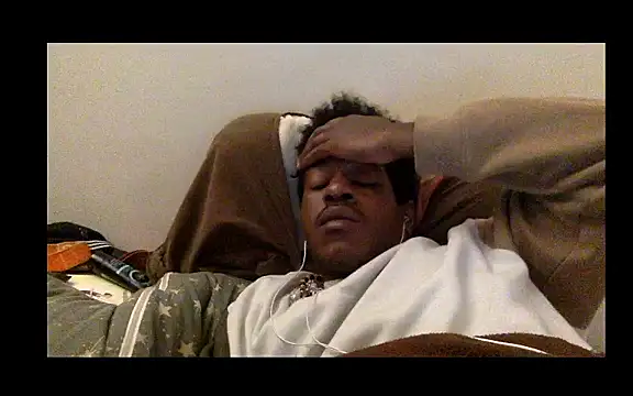 Snapshot of POPAYE972 chatting on April 2026 03:12:02 AM POPAYE972 online show from April 2026 03:12:02 AM