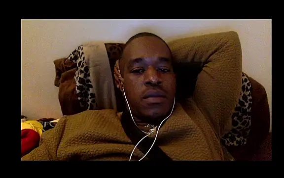 Snapshot of POPAYE972 chatting on April 2026 07:18:01 PM POPAYE972 online show from April 2026 07:18:01 PM