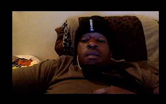 Snapshot of POPAYE972 chatting on April 2026 12:02:01 AM POPAYE972 online show from April 2026 12:02:01 AM