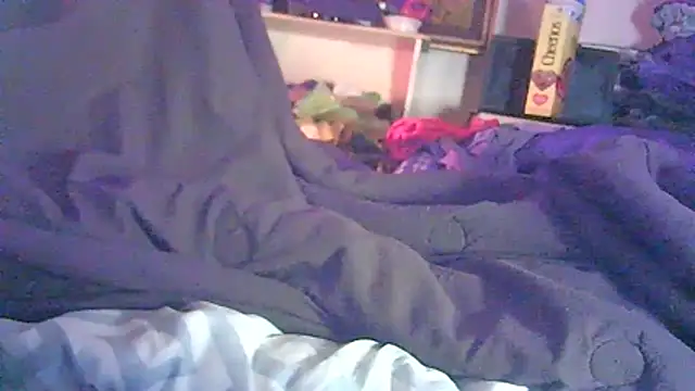 Snapshot of DI4MOND_FIR3 chatting on April 2026 11:10:02 AM DI4MOND FIR3 online show from April 2026 11:10:02 AM