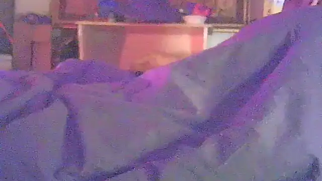 Snapshot of DI4MOND_FIR3 chatting on April 2026 02:33:01 PM DI4MOND FIR3 online show from April 2026 02:33:01 PM