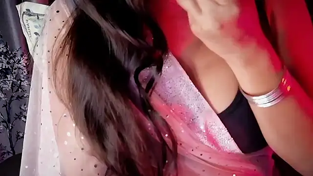 Snapshot of SexyAndHottie chatting on January 2026 03:36:02 PM SexyAndHottie online show from January 2026 03:36:02 PM