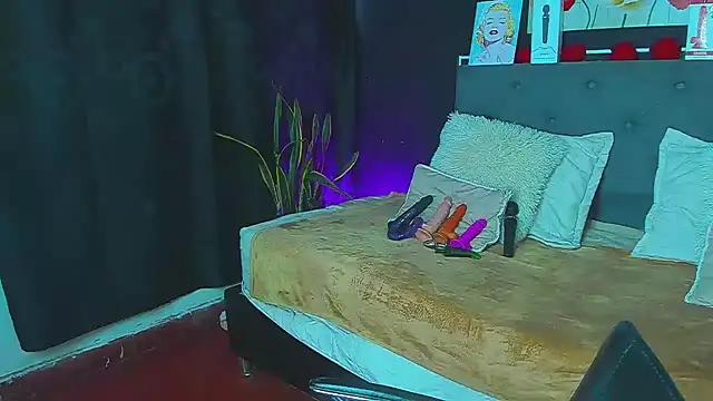 Snapshot of dulce_celeste15 chatting on February 2025 08:10:01 PM dulce celeste15 online show from February 2025 08:10:01 PM