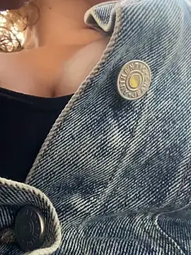 Snapshot of dulce_celeste15 chatting on March 2025 07:27:02 PM dulce celeste15 online show from March 2025 07:27:02 PM