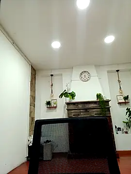 Snapshot of dulce_celeste15 chatting on April 2026 01:12:01 PM dulce celeste15 online show from April 2026 01:12:01 PM