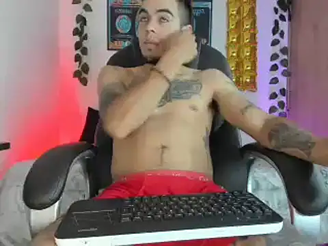 Snapshot of mikee_scooth chatting on February 2025 07:45:02 AM mikee scooth online show from February 2025 07:45:02 AM