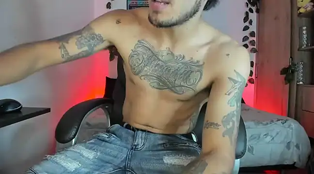 Snapshot of mikee_scooth chatting on February 2025 03:42:01 AM mikee scooth online show from February 2025 03:42:01 AM