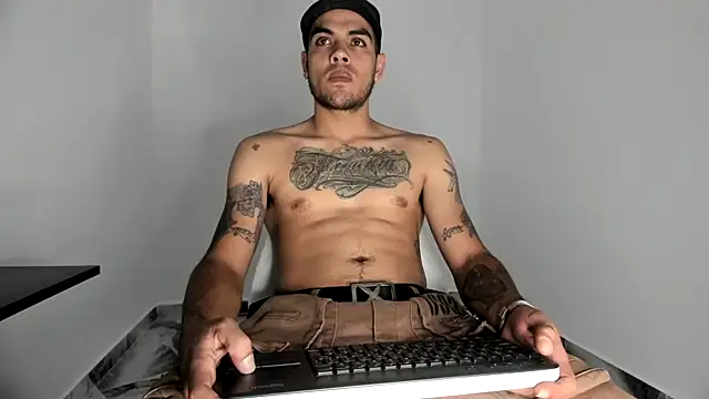 Snapshot of mikee_scooth chatting on November 2025 12:21:01 AM mikee scooth online show from November 2025 12:21:01 AM