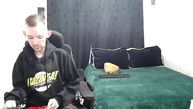 Snapshot of Sophia_and_Thomas chatting on March 2025 09:51:02 AM Sophia and Thomas online show from March 2025 09:51:02 AM