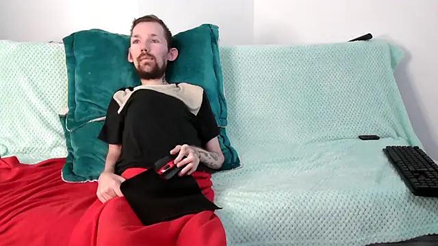 Sophia and Thomas online show from November 2025 10:52:01 PM