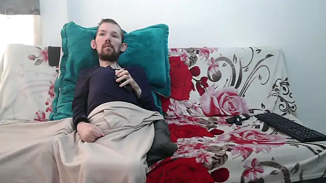 Snapshot of Sophia_and_Thomas chatting on April 2026 07:07:01 PM Sophia and Thomas online show from April 2026 07:07:01 PM