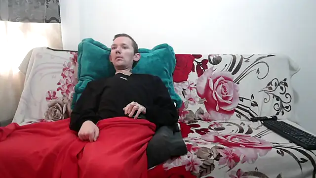 Snapshot of Sophia_and_Thomas chatting on April 2026 03:05:02 PM Sophia and Thomas online show from April 2026 03:05:02 PM