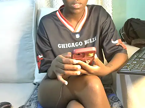 Caryyyl online show from November 2025 02:47:02 AM