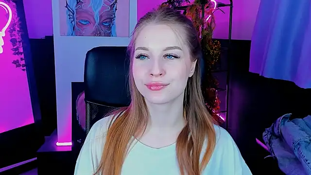 Snapshot of CuteMousee chatting on December 2024 08:37:02 AM CuteMousee online show from December 2024 08:37:02 AM