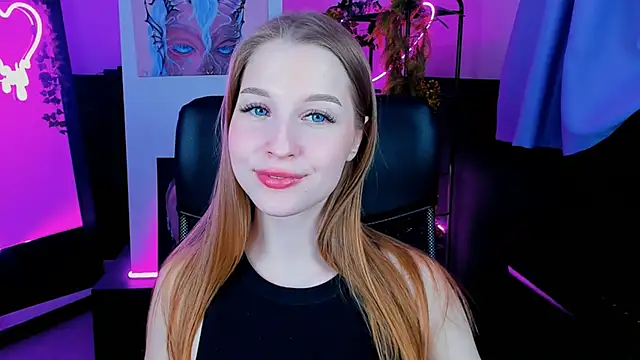 Snapshot of CuteMousee chatting on December 2024 12:08:02 PM CuteMousee online show from December 2024 12:08:02 PM