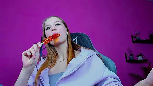 Snapshot of CuteMousee chatting on December 2024 08:44:02 AM CuteMousee online show from December 2024 08:44:02 AM