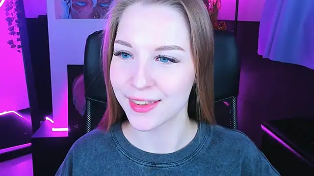 Snapshot of CuteMousee chatting on December 2024 08:57:02 AM CuteMousee online show from December 2024 08:57:02 AM