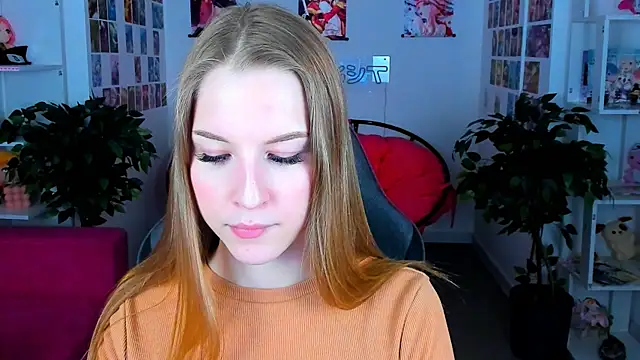 Snapshot of CuteMousee chatting on December 2024 06:08:01 PM CuteMousee online show from December 2024 06:08:01 PM