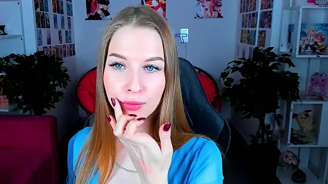 Snapshot of CuteMousee chatting on December 2024 02:42:01 PM CuteMousee online show from December 2024 02:42:01 PM