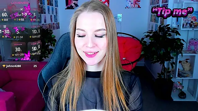 Snapshot of CuteMousee chatting on January 2025 08:43:02 AM CuteMousee online show from January 2025 08:43:02 AM